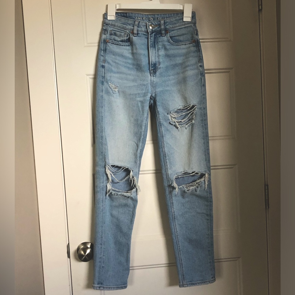 🩵 American Eagle High Waisted Stretch Ripped Jeans Light Washed Blue